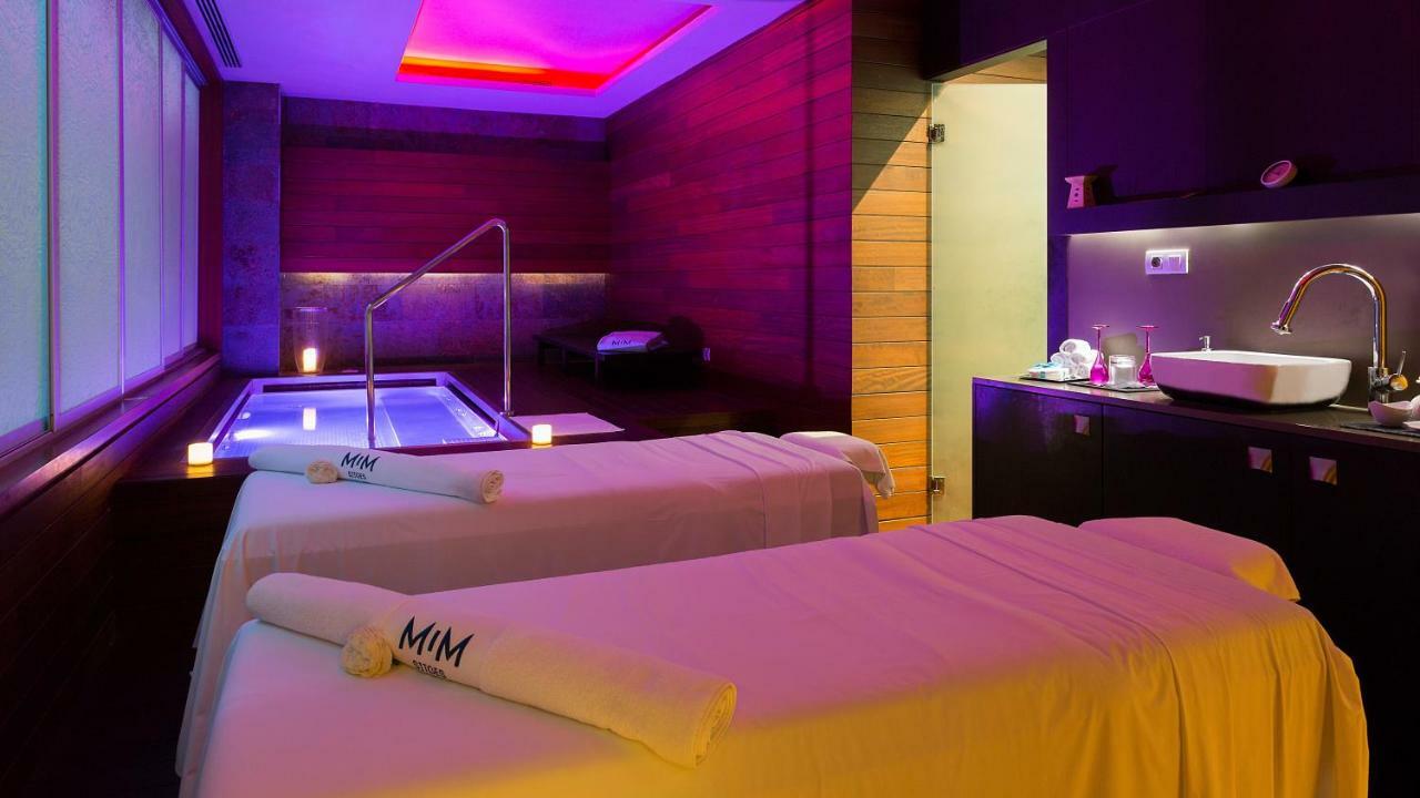 Hotel Mim & 4*